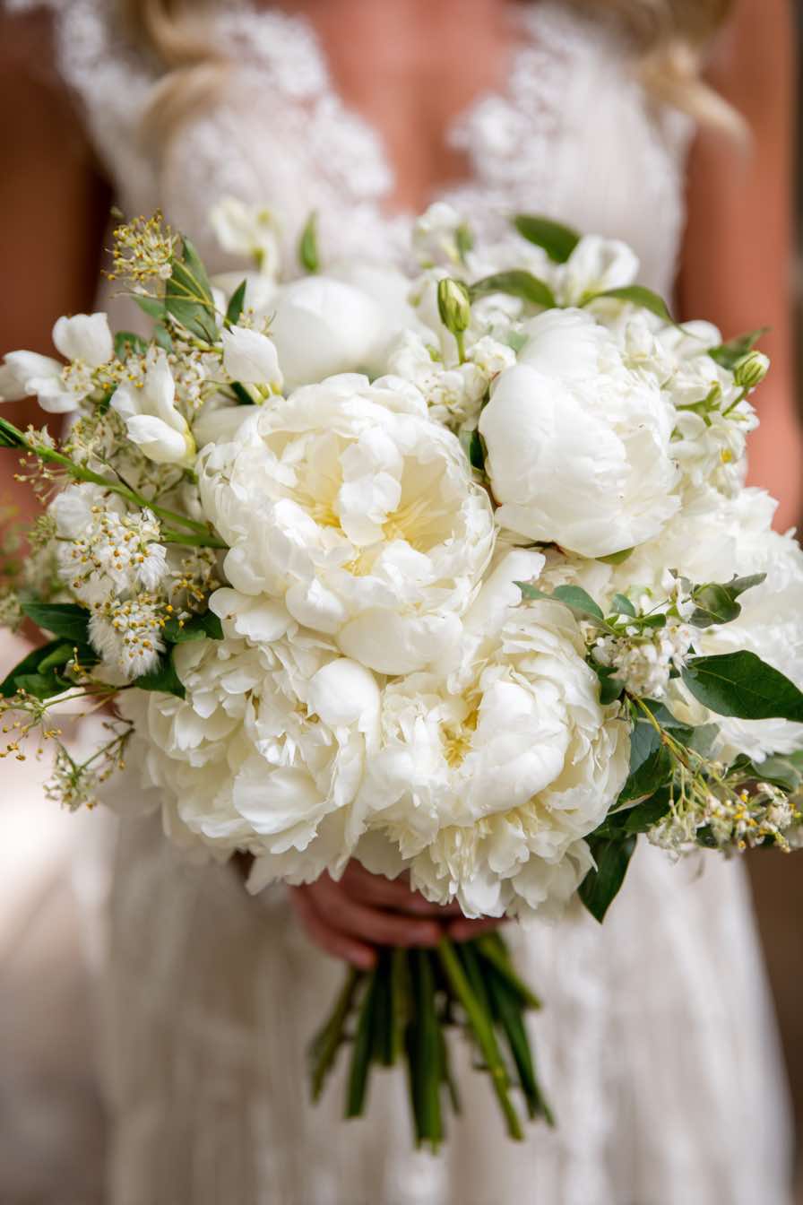 White_Wedding_Bouquet_3